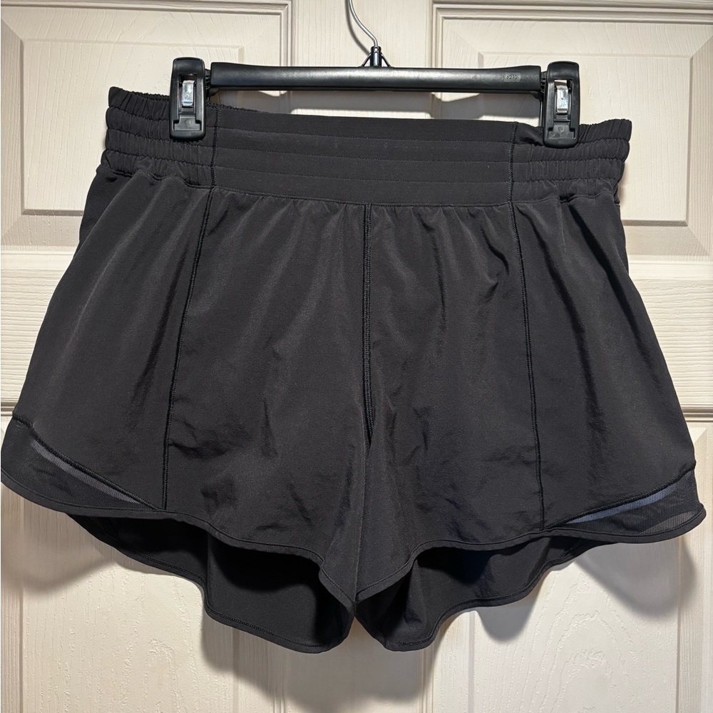 Lululemon Hotty Hot High Rise Lined Short 4” size 10 black